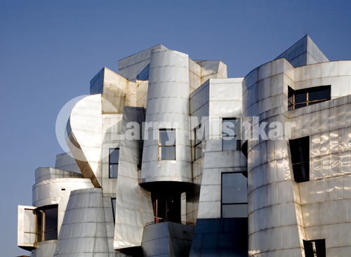 Frank Gehry, Weisman Museum